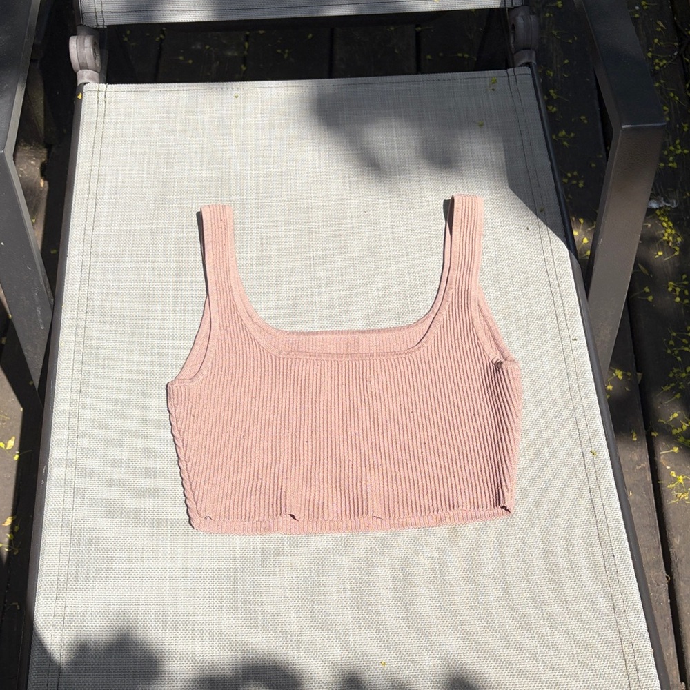 Babaton Ribbed Square-Neck Crop Tank - Picture 2 of 3
